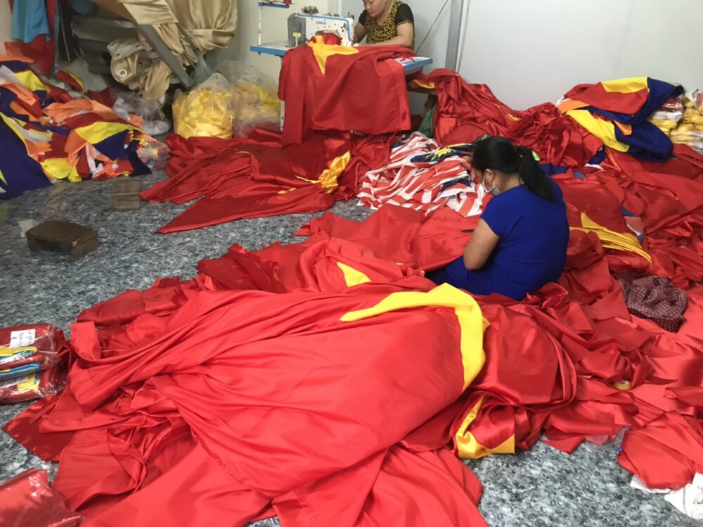 Bán Buôn Cờ Tổ Quốc 2 Cờ tổ quốc kích thước đa dạng