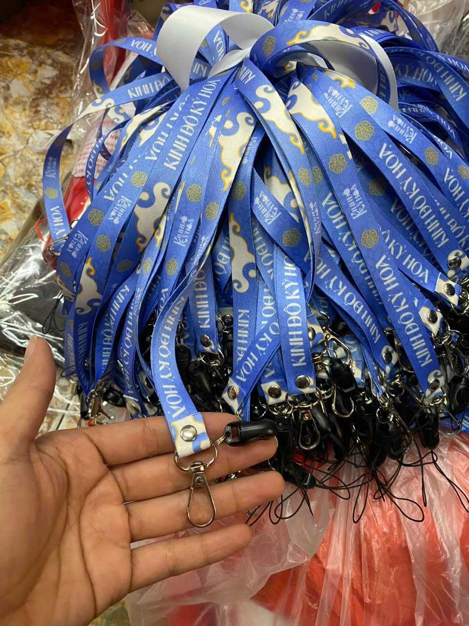 dây đeo thẻ tổ chức