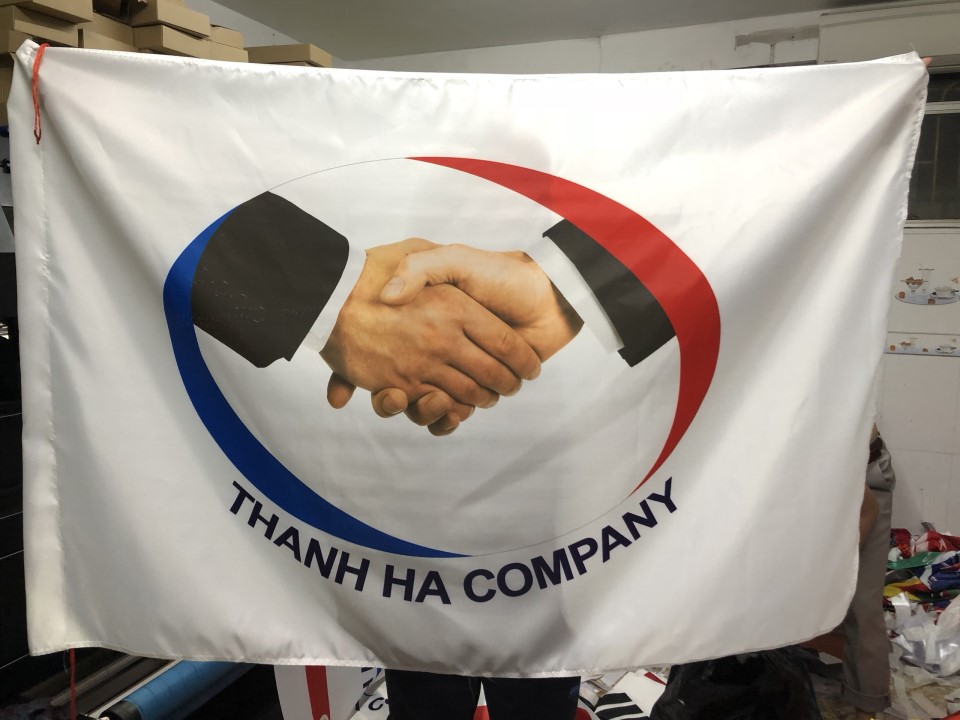 In cờ công ty theo yêu cầu 1 Cờ công ty