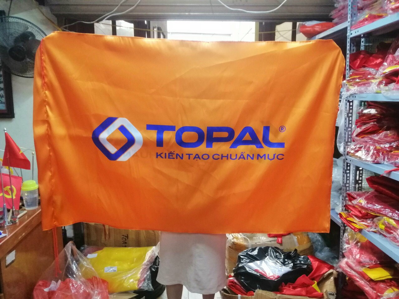Cờ lớp in theo yêu cầu 4 cờ lớp