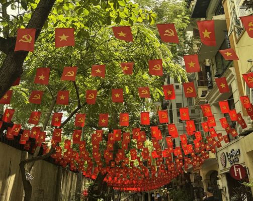 BÁN CỜ TỔ QUỐC THEO YÊU CẦU TẠI HCM