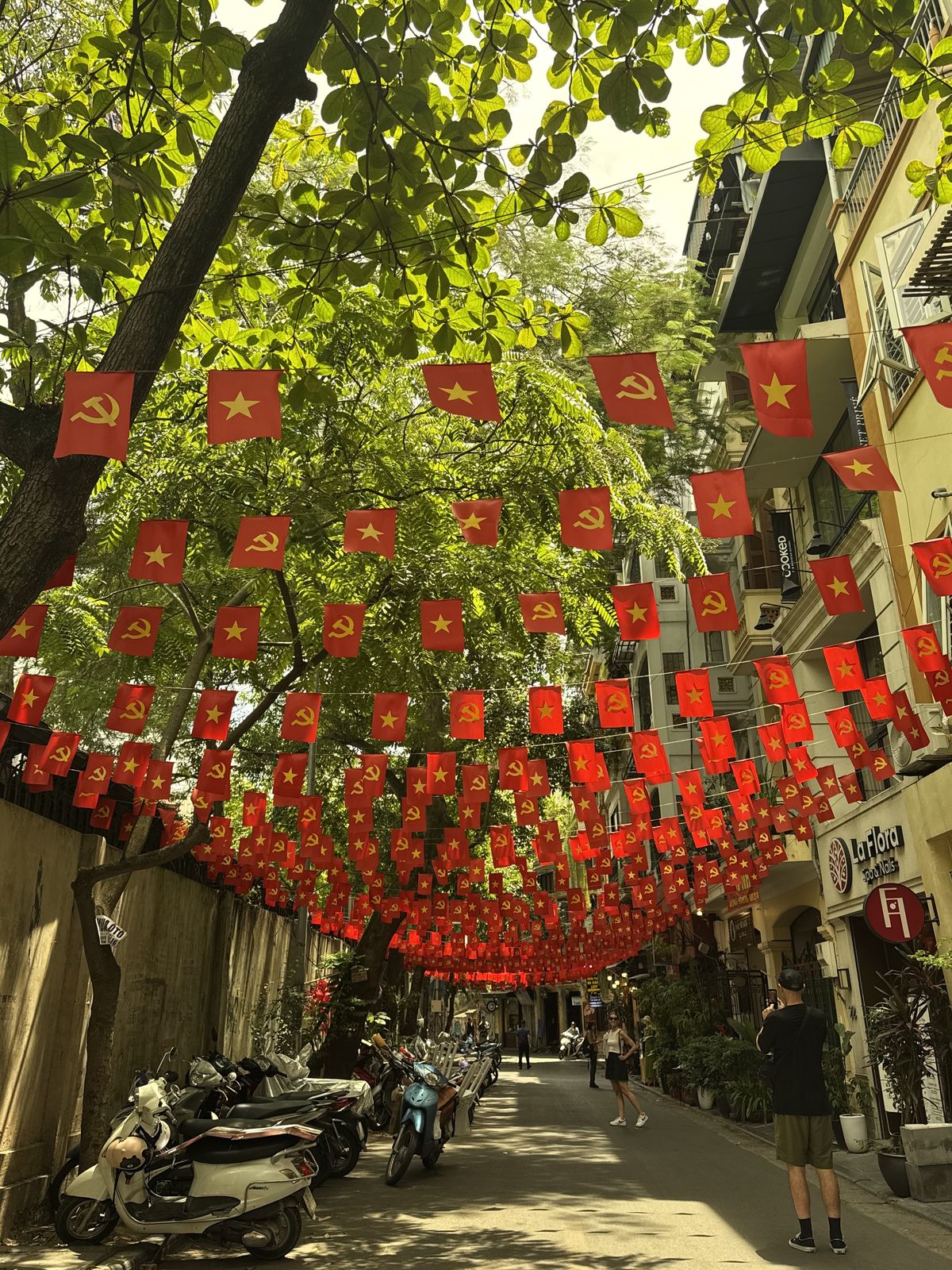 BÁN CỜ TỔ QUỐC THEO YÊU CẦU TẠI HCM