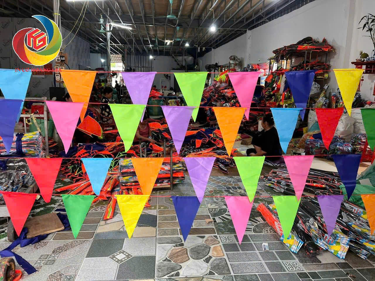 cờ dây trang trí