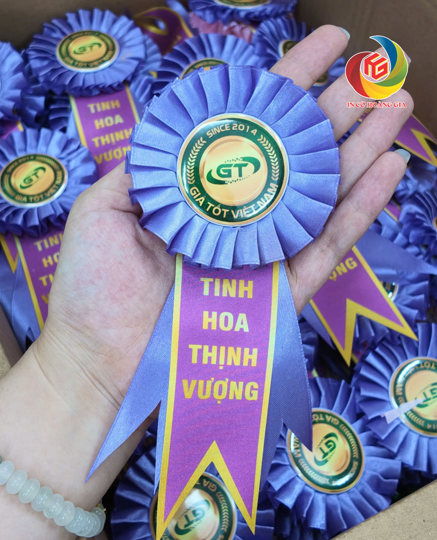 Hoa cài áo 