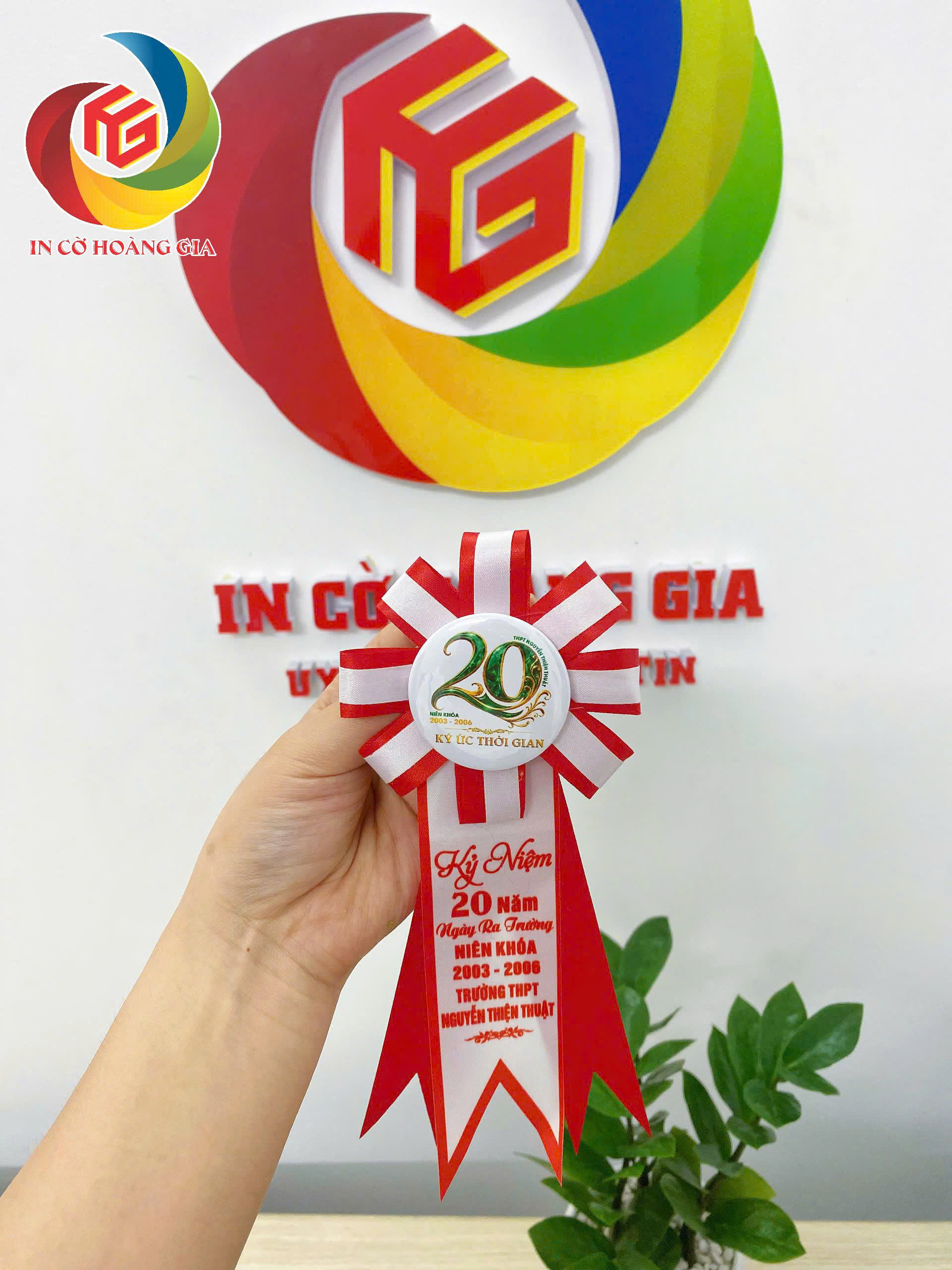 Hoa cài áo